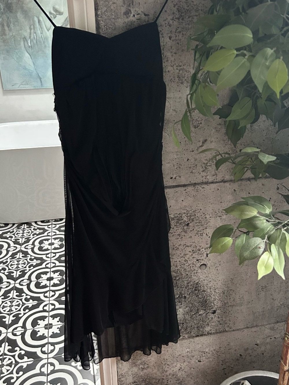 Gorgeous flowing black dress 12
